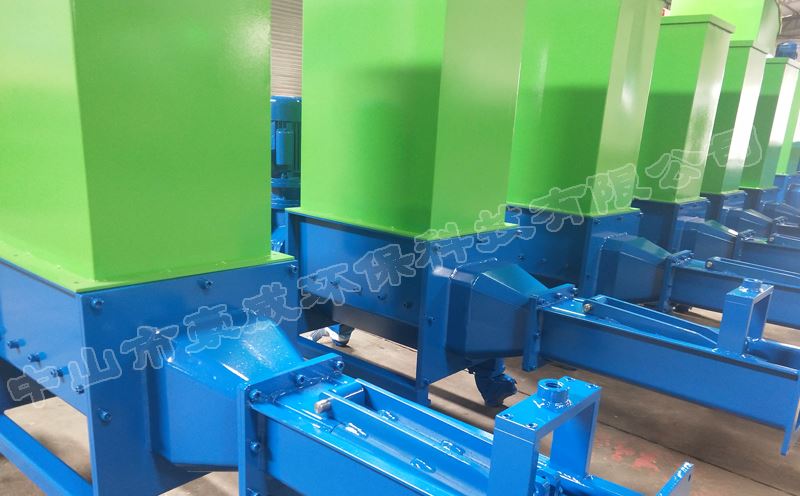 5月初廣州客戶訂購(gòu)泡沫冷壓機(jī)生產(chǎn)情況 5月初廣州客戶訂購(gòu)泡沫冷壓機(jī)生產(chǎn)情況